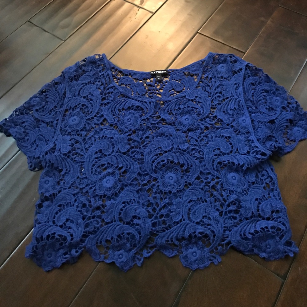 Lace blue crop top