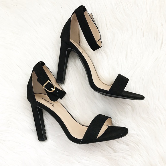 Everyday Black Heels✨ - Picture 2 of 5