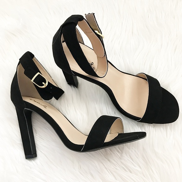 Everyday Black Heels✨ - Picture 3 of 5