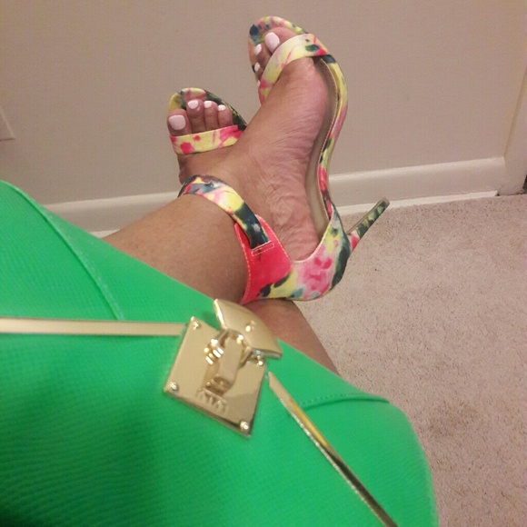 Spring Sandals - Picture 3 of 3