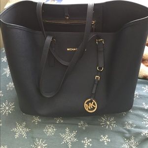 LAST CHANCE! Michael Kors travel tote