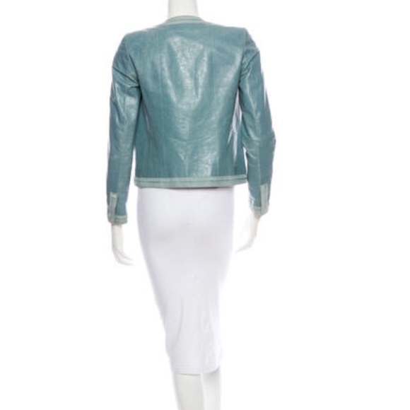 Authentic CHANEL calfskin jacket in BLUE - Picture 4 of 8