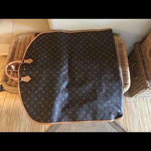 Louis Vuitton garner bag