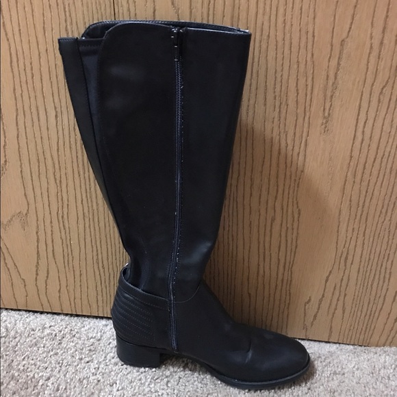 Boots - Picture 3 of 3