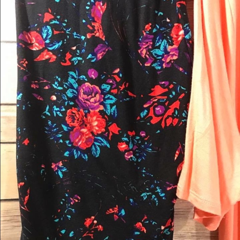 Lularoe Leggings - Tall & Curvy (brand new)