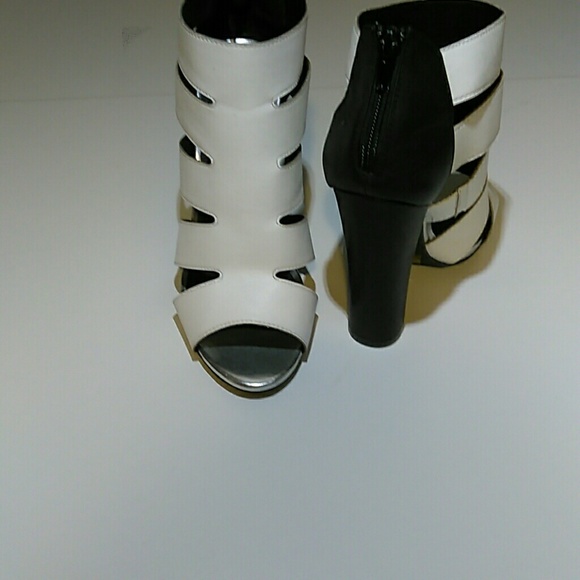 Price Drop ⬇ - Picture 2 of 8