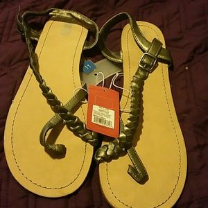 Mossimo bronze braided strap design sandal.