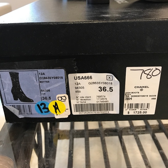 Authentic Chanel mid calf boots. Size 35.5 $725.00 - Picture 6 of 7