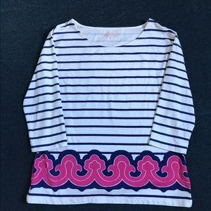 Super cute Vineyard Vines shirt!