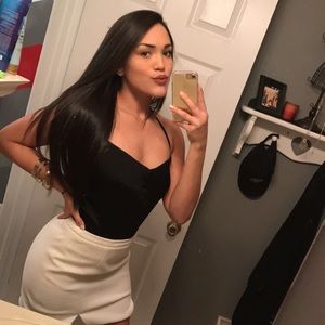 Meet your Posher, Elyssa