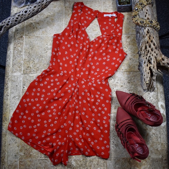 BCBGeneration shorts romper with open back. - Picture 2 of 8