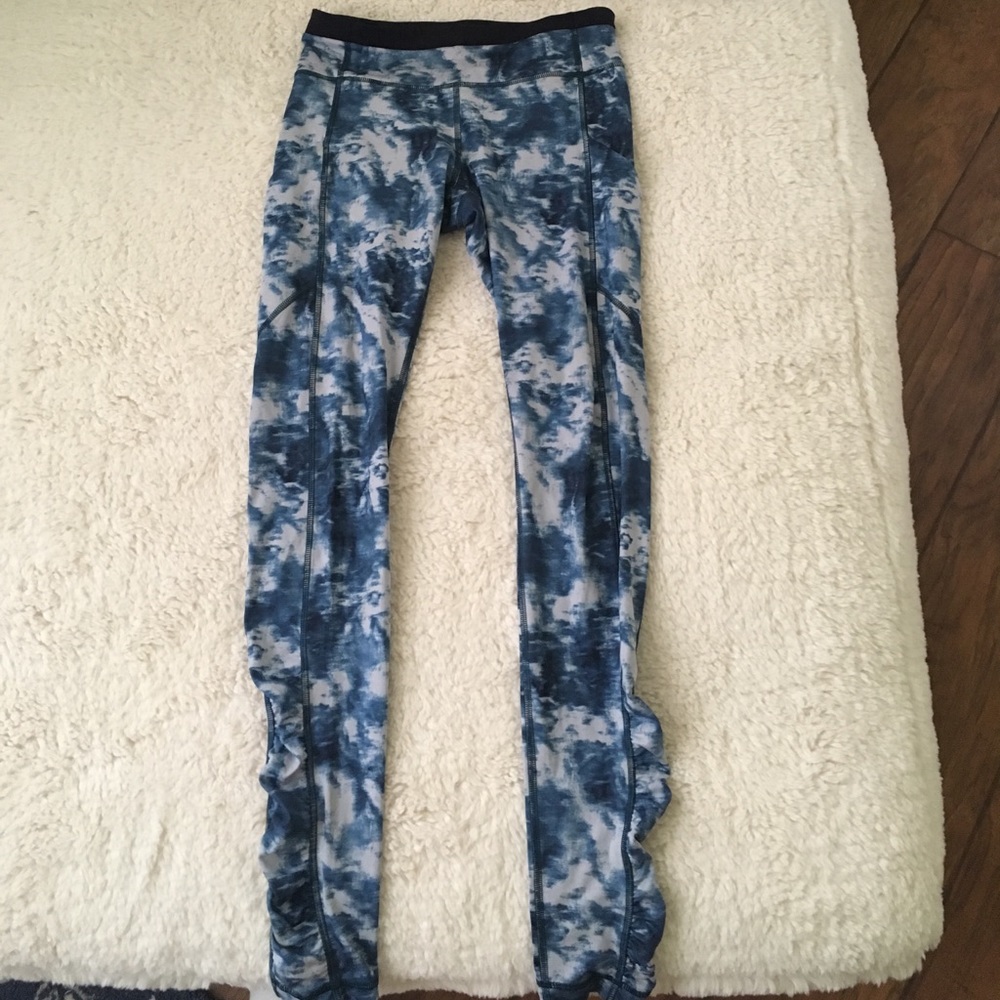 Lululemon yoga pants