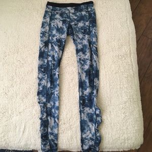 Lululemon yoga pants