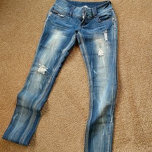 Almost famous skinny jean size 5