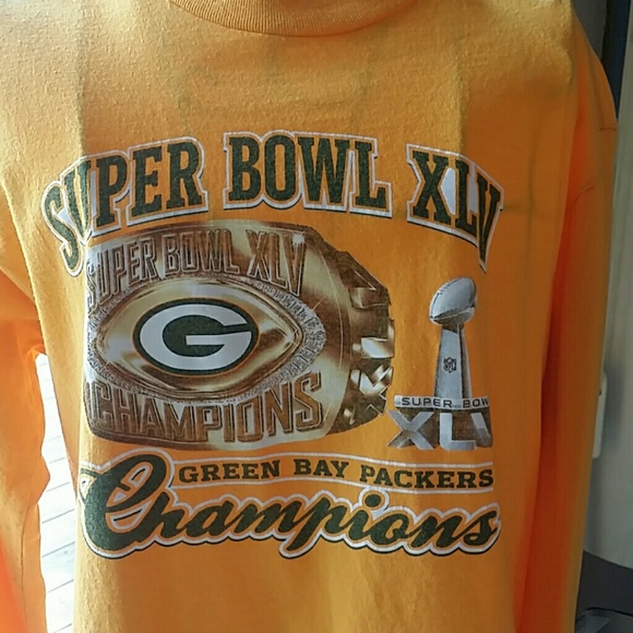 Top - Picture 2 of 4