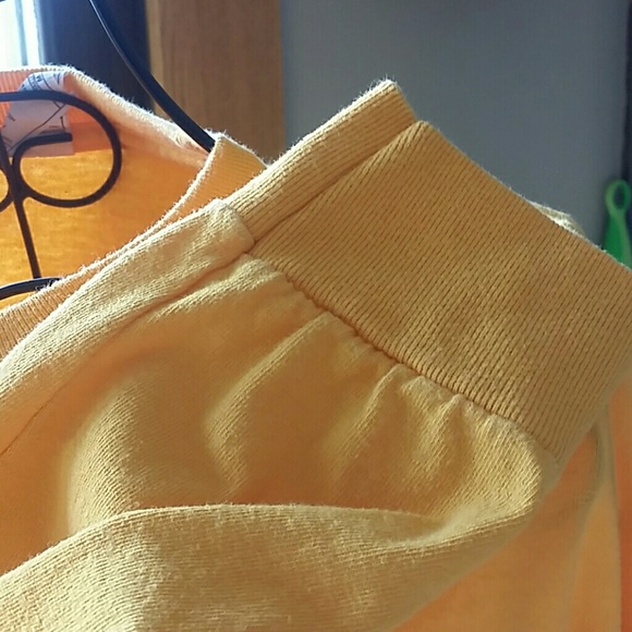 Top - Picture 4 of 4