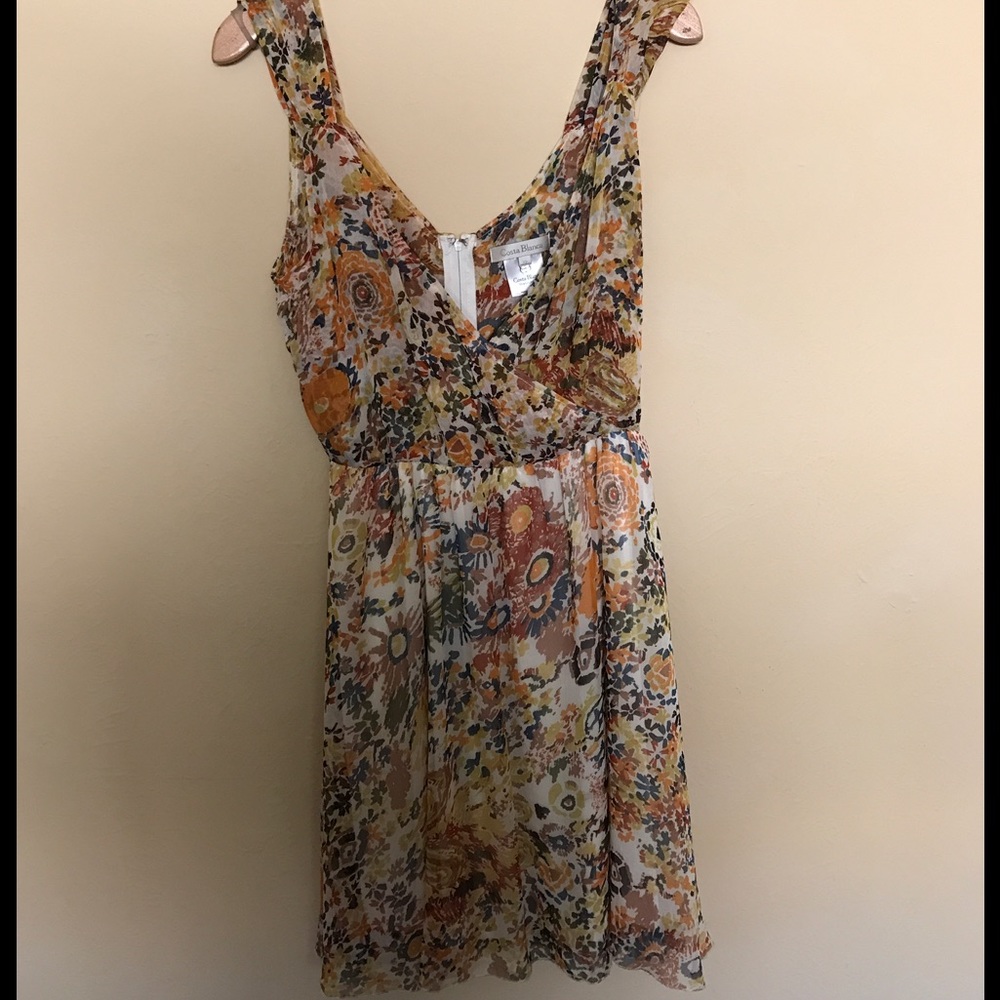 Adorable flowy floral summer dress