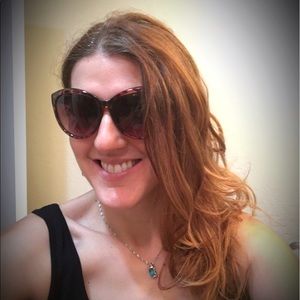 Meet your Posher, Claudia