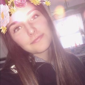 Meet your Posher, Michaela