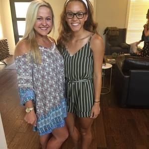 Meet your Posher, Caroline