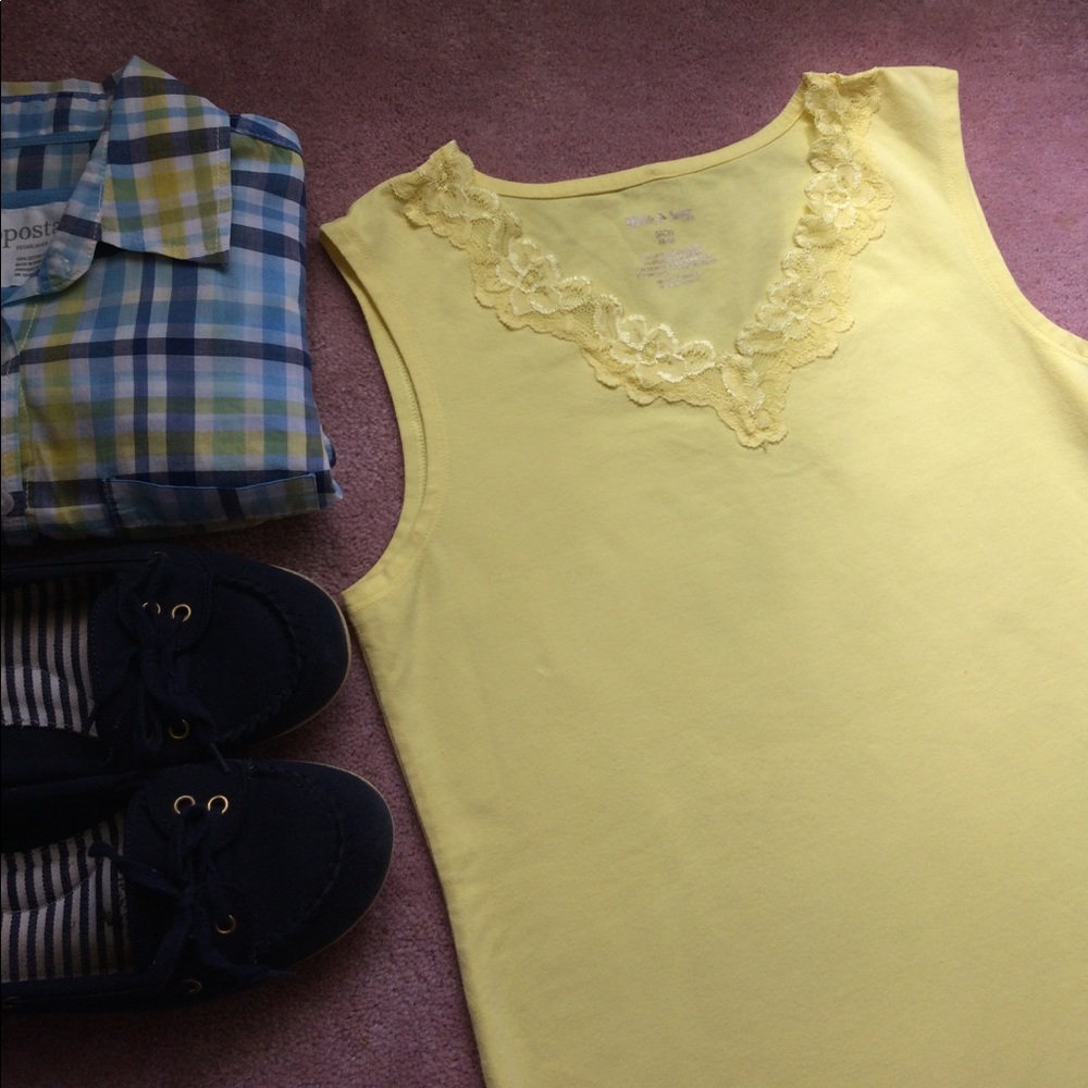 Bright yellow tank top lace detail