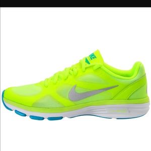 Nike dual fusion trainer