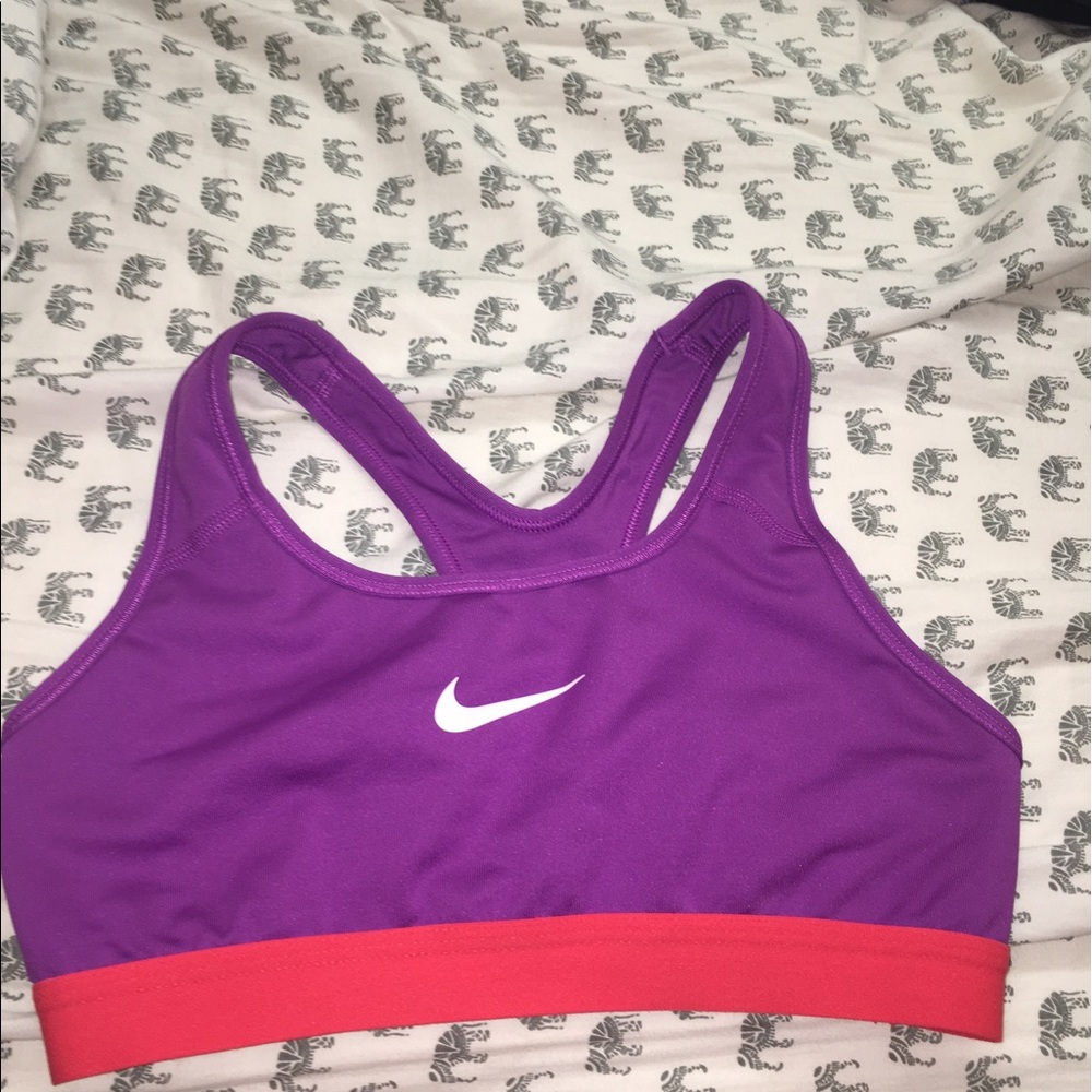 Nike sports bra. Dri fit