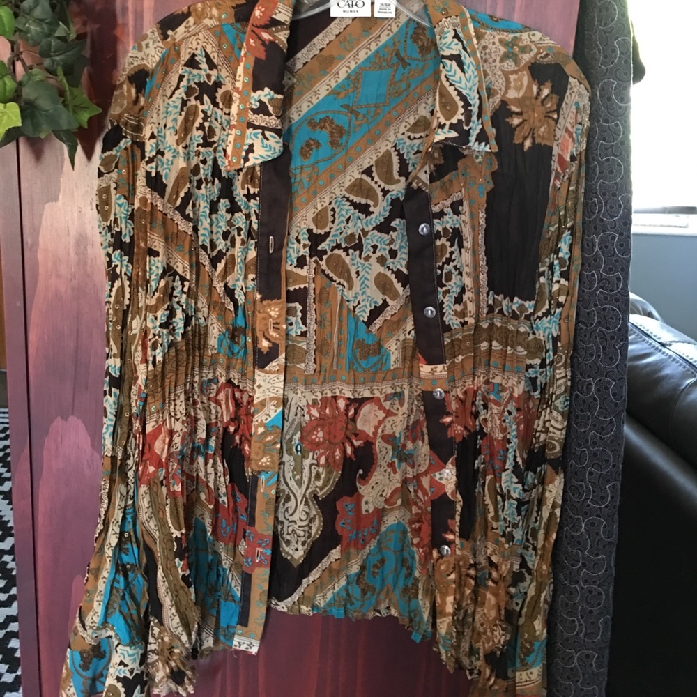 Button down hippie/vintage/boho shirt