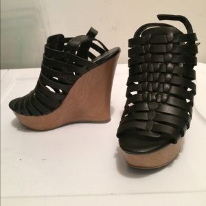 Black/wood grain mission wedge heels