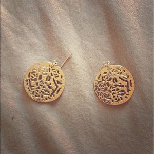 Kendra Scott earrings