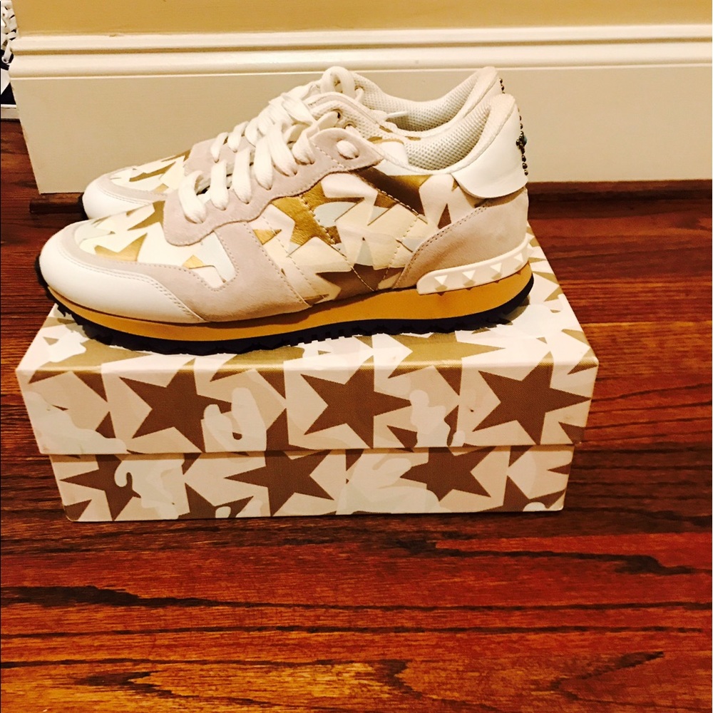 MUST GO !!! Valentino Star Studded sneakers.