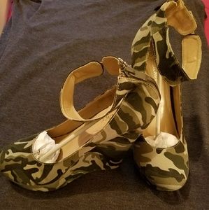 Women's wedged heels