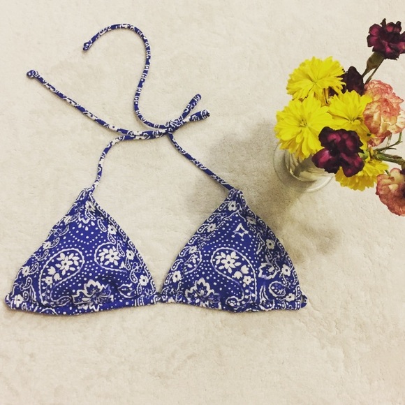 American Eagle Outfitters Swim Bikini Triangle Top - Picture 2 of 3