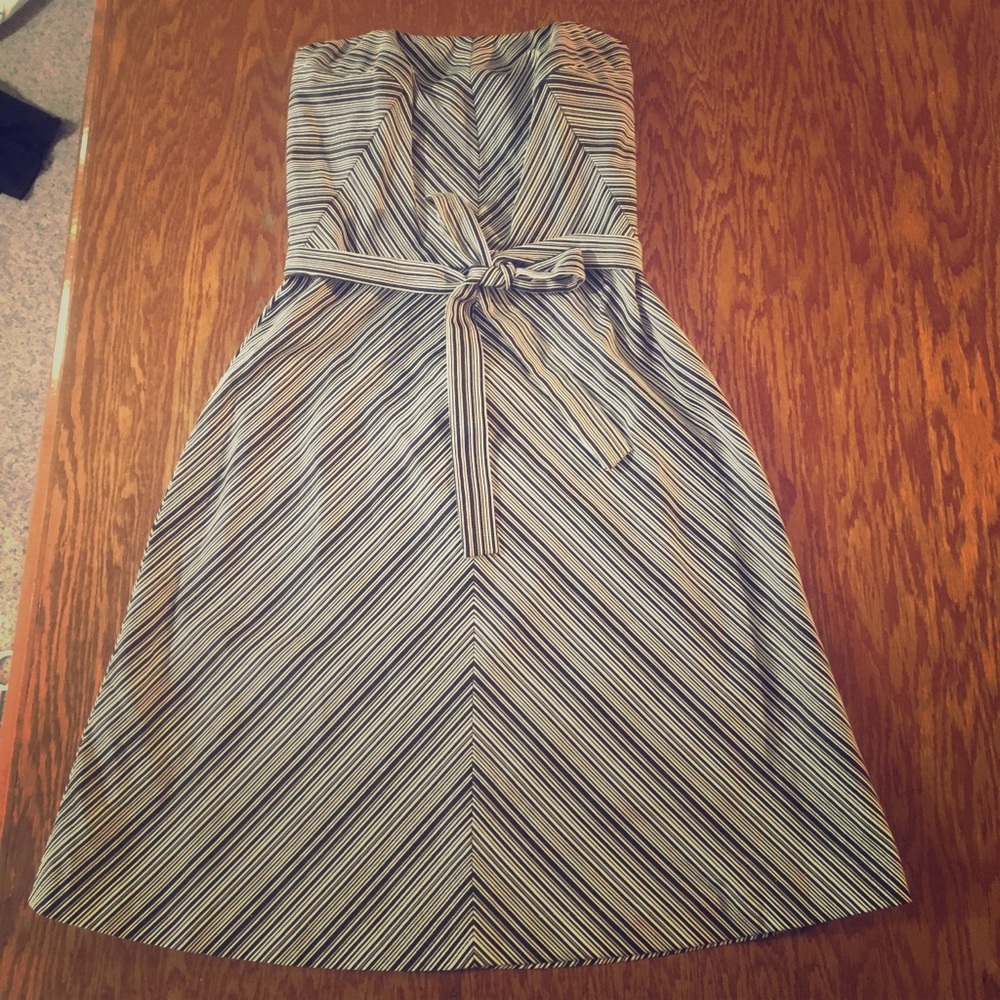 White House black market strapless