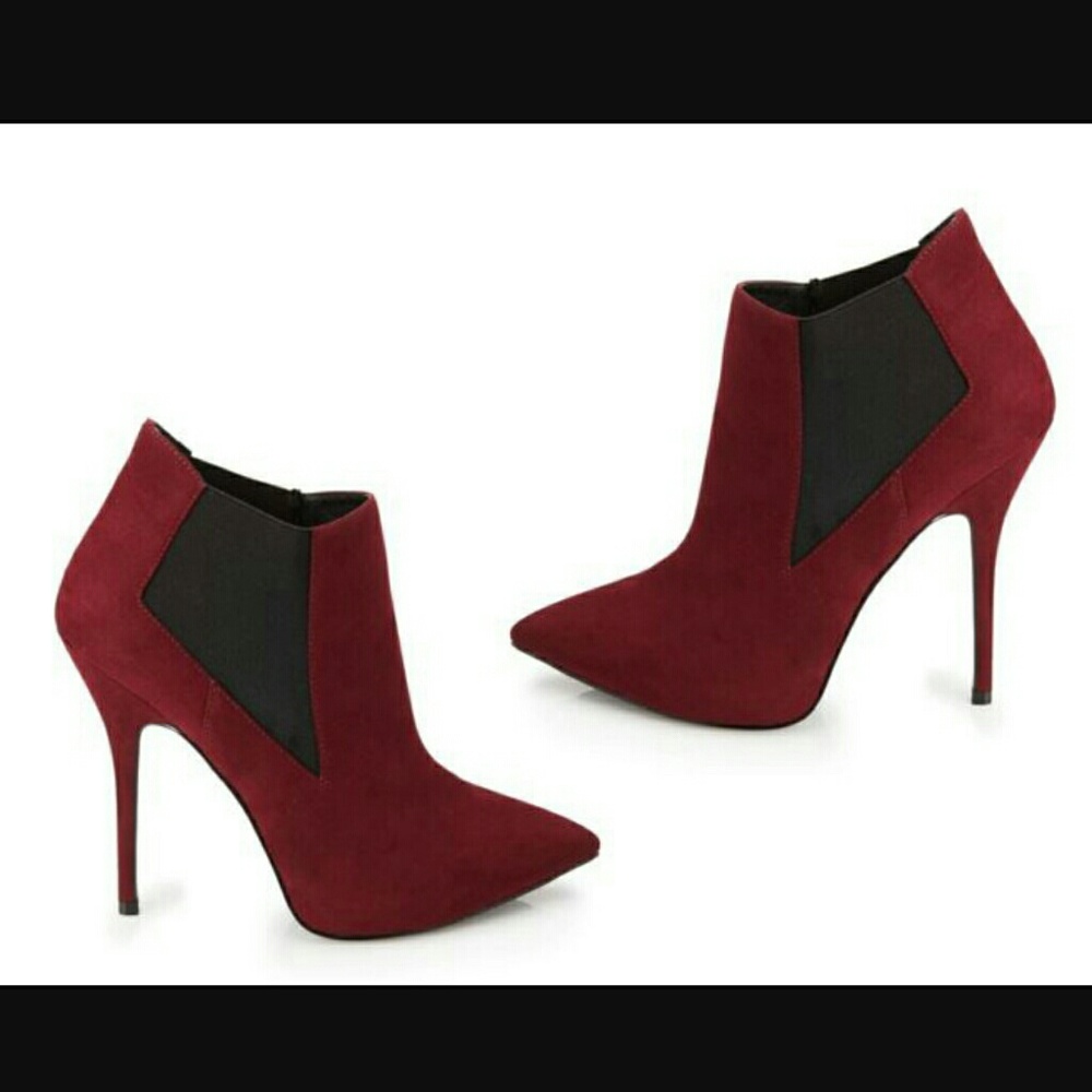 Maroon faux suede bootie