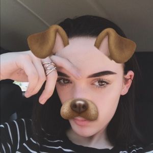 Meet your Posher, Brooke