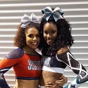 Meet your Posher, Alexia