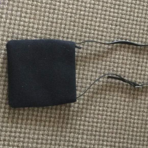 Sale‼️🔹 2/$15‼️ FELT CROSS-BODY BAG - Picture 3 of 3