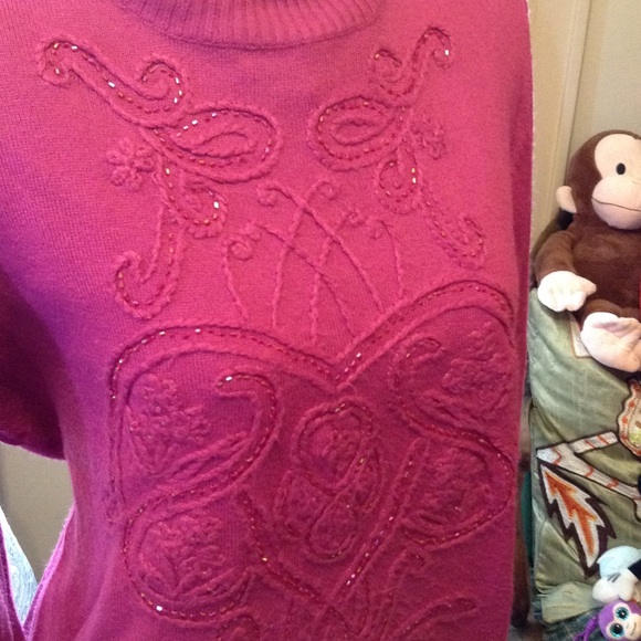 💠VINTAGE💠Raspberry Pink Beaded Sweater 💞 - Picture 2 of 6