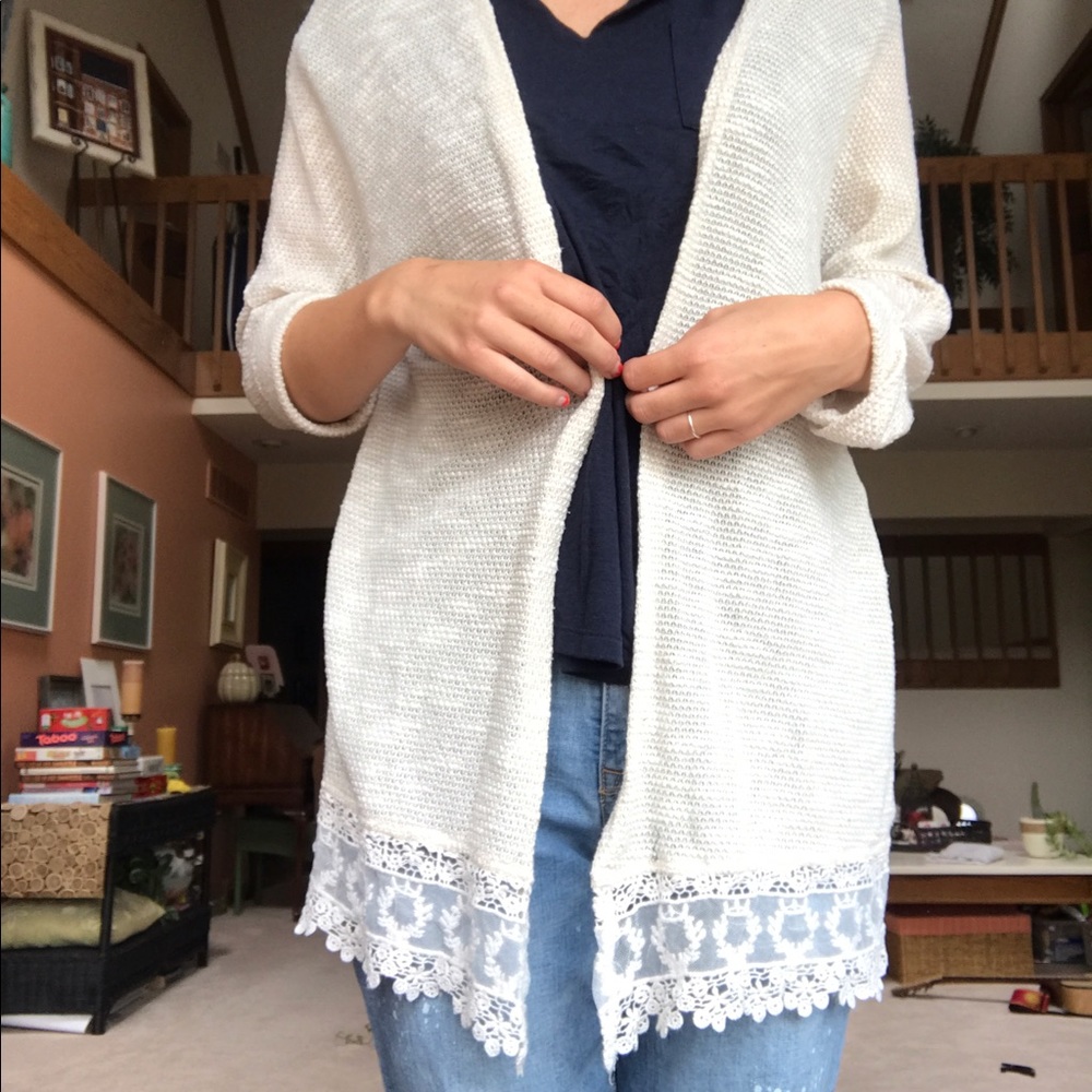 Long sweater with lace