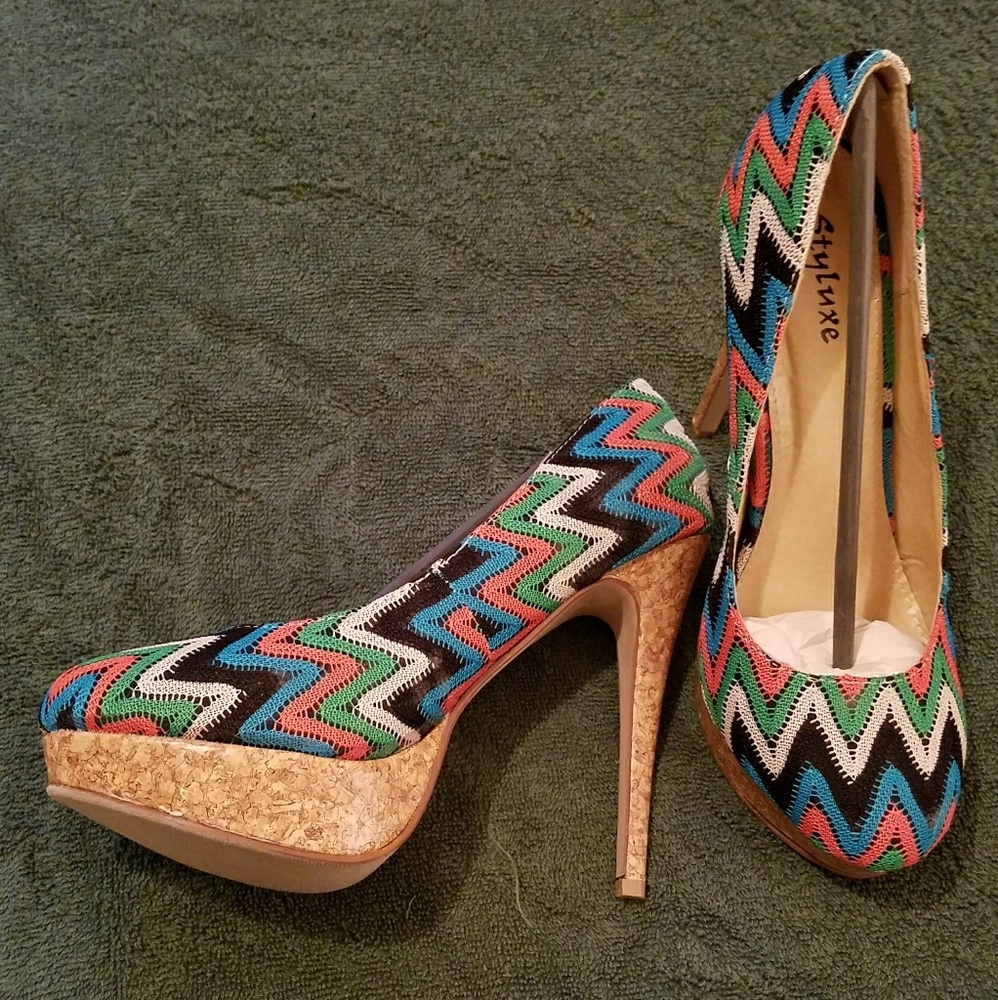 Women's high heel pumps