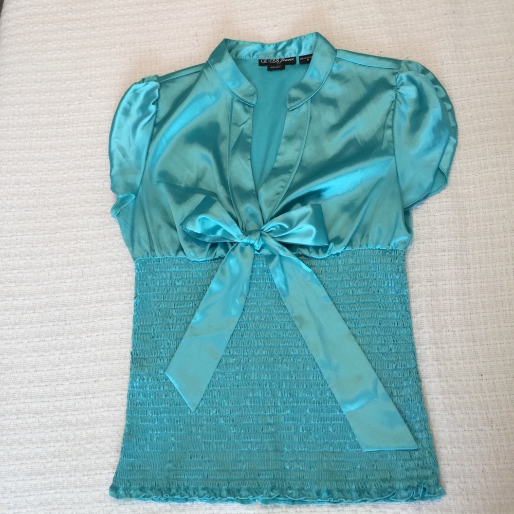 🍁Guess satin top