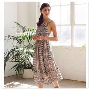 🎉 HOST PICK! Cream floral print maxi dress 🌸