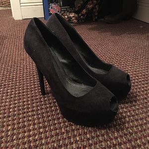 Black peep toe heels