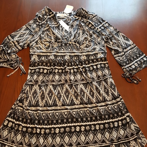 Tbaglosangeles 2x or 3x v neck dress NWT - Picture 1 of 8