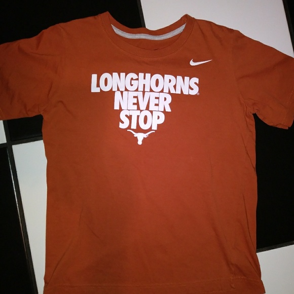 4 NIKE SHIRTS! - Picture 3 of 6