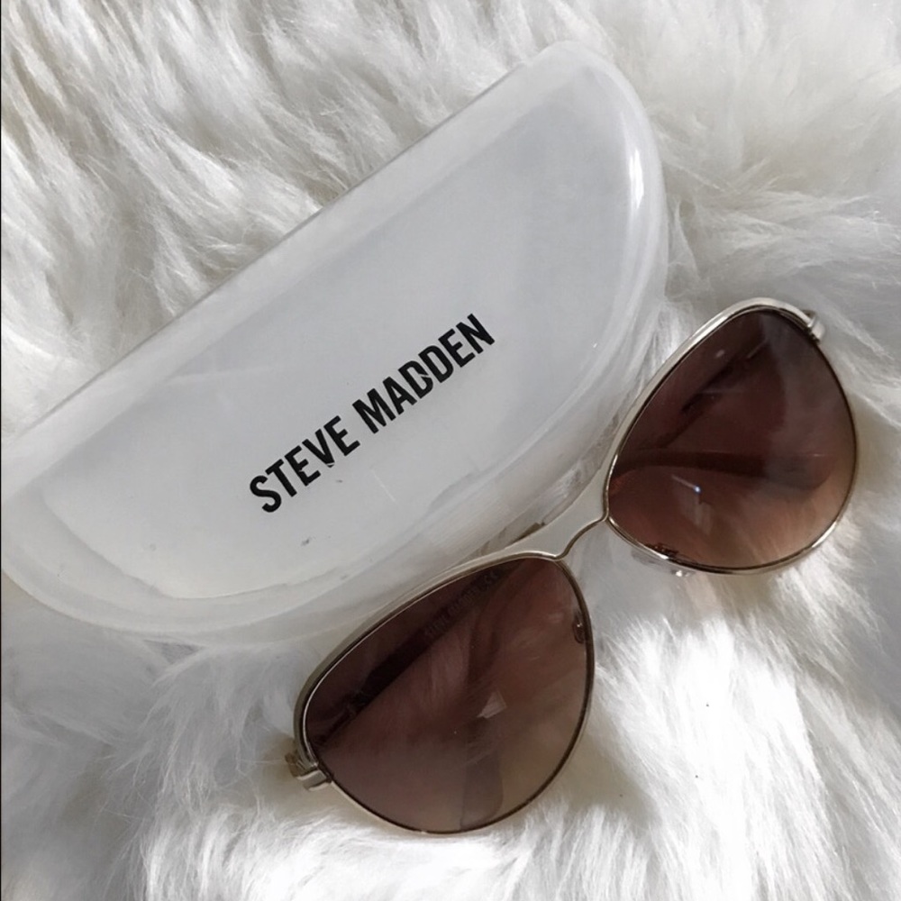 Steve Madden Aviator Sunglasses Brown Lens