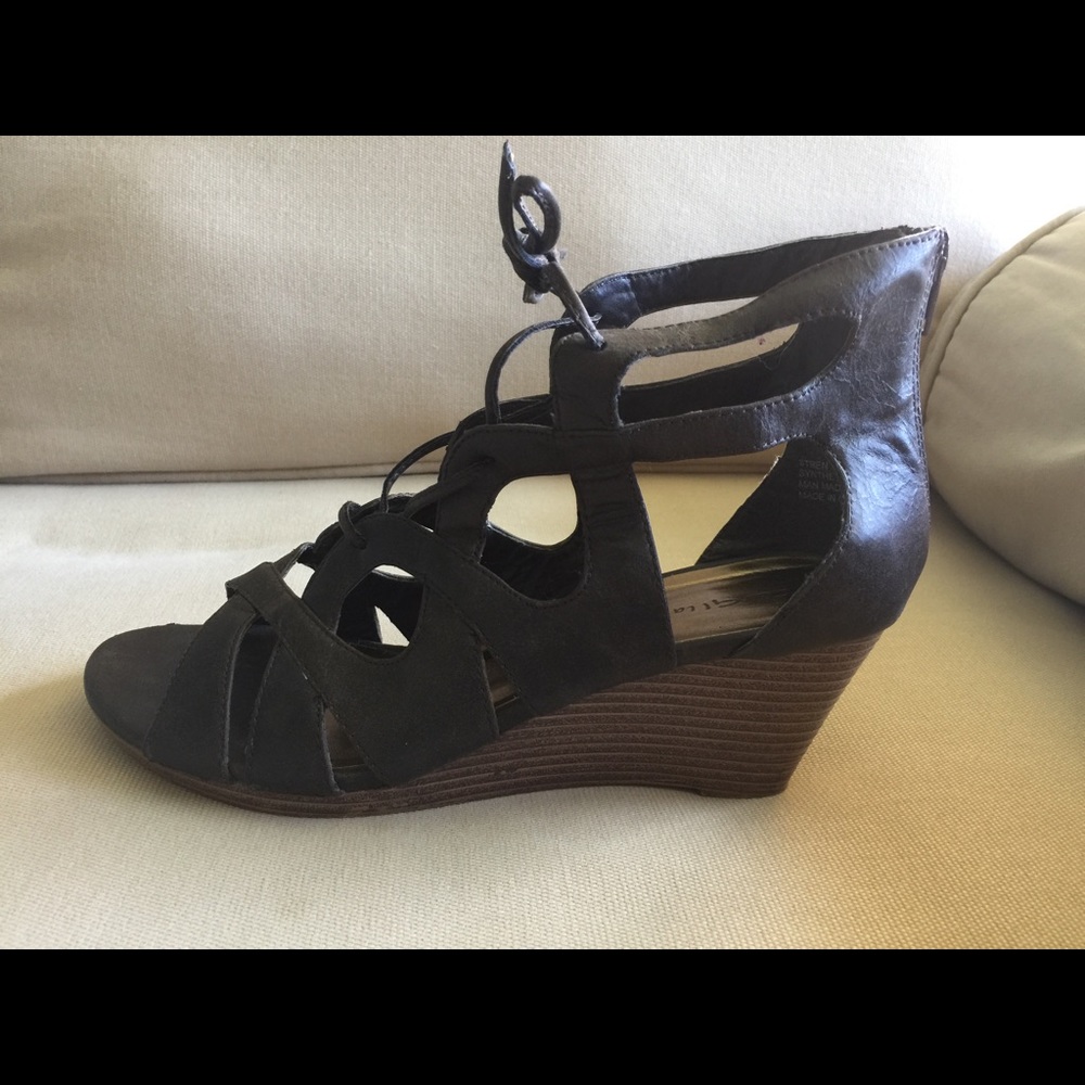 Nice Wedge shoes dark brownish