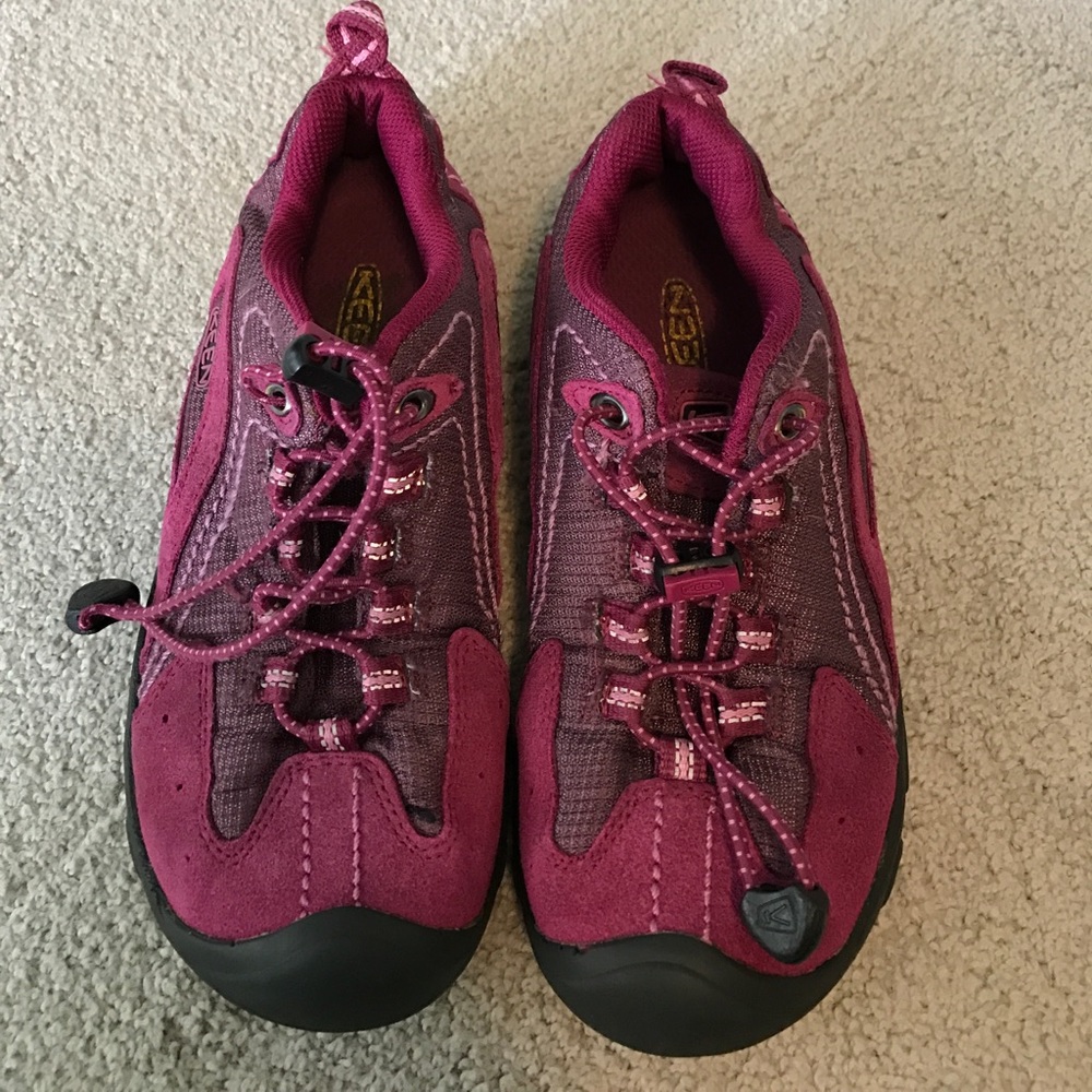 EUC Keen shoes; Size 3