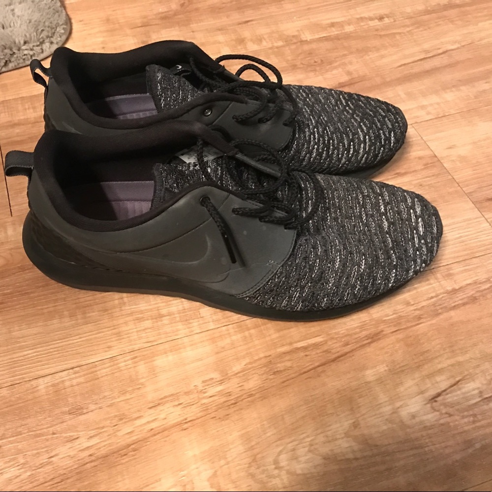 Limited Edition Nike Roshes, great Condition